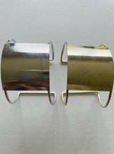 Load image into Gallery viewer, Simple but Elegant Cuff