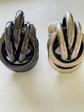 Load image into Gallery viewer, Twisted Knot Ring