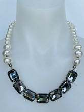 Load image into Gallery viewer, Pearl & Square Black Diamond Crystal Necklace