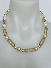 Load image into Gallery viewer, Rectangle and Pearl Necklace (Gold, Rose Gold or Silver)