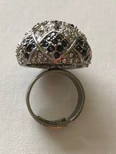Load image into Gallery viewer, Dome Shaped Crystal Patterned Silver Ring
