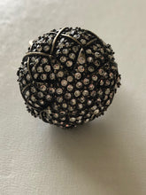 Load image into Gallery viewer, Dome Shaped Crystal Patterned Gold Ring
