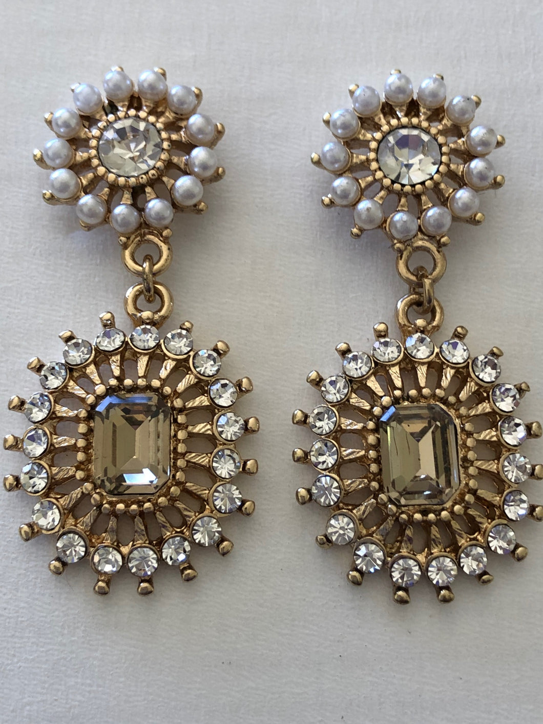 Gold Circle Crystal with White Pearl Earrings