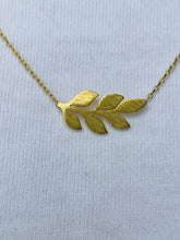 Load image into Gallery viewer, Leaf Necklace
