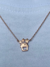 Load image into Gallery viewer, Flower Pot Necklace
